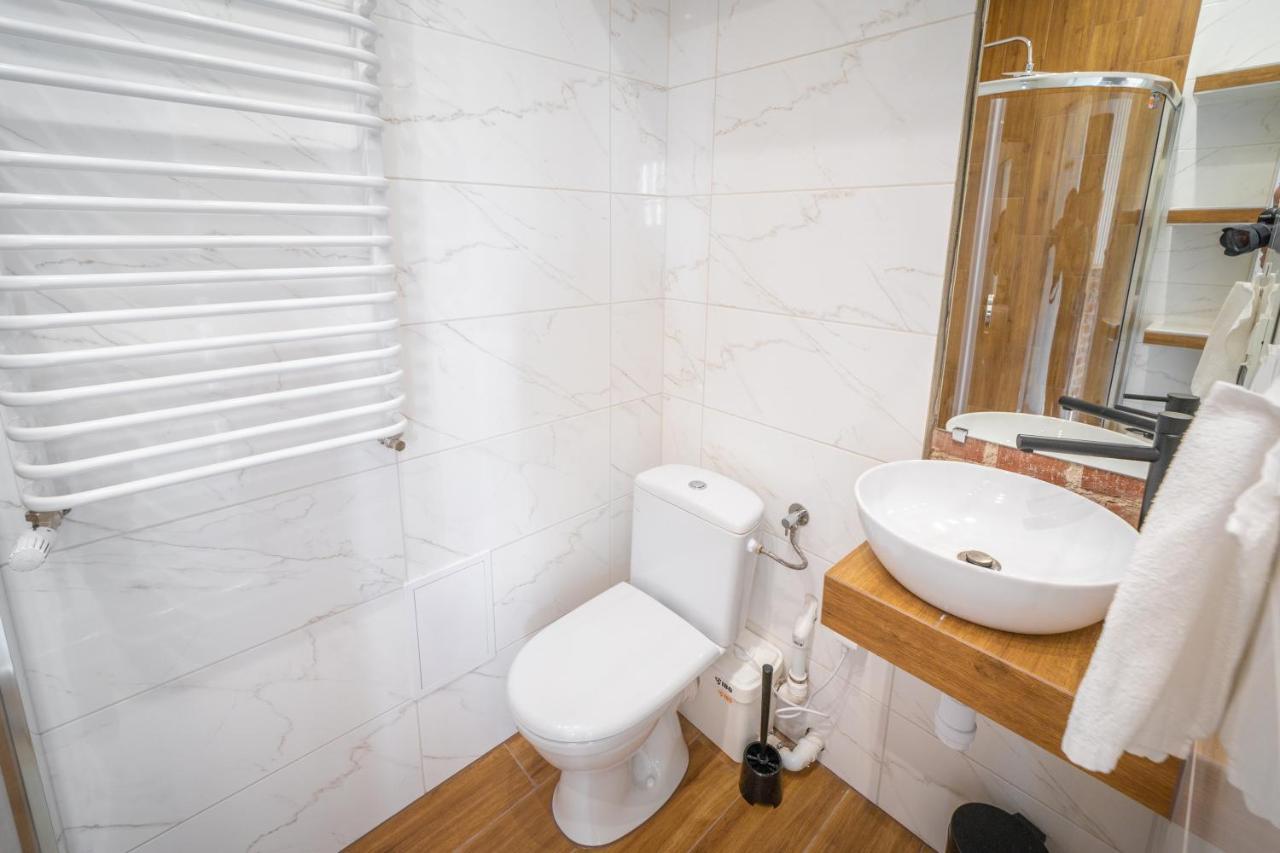 Black & White Vision Apartment - Centrum ออปอเล ภายนอก รูปภาพ